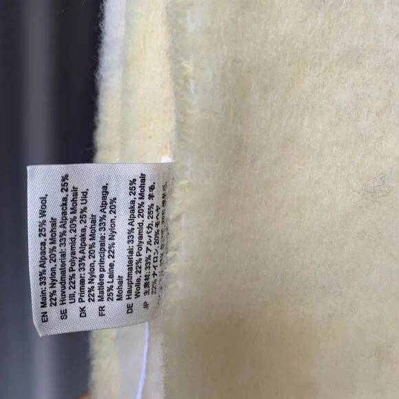 Acne Studios Soft Fluffy Pastel Scarf Cozy IT-Girl Winter Vibes - Picture 5 of 5